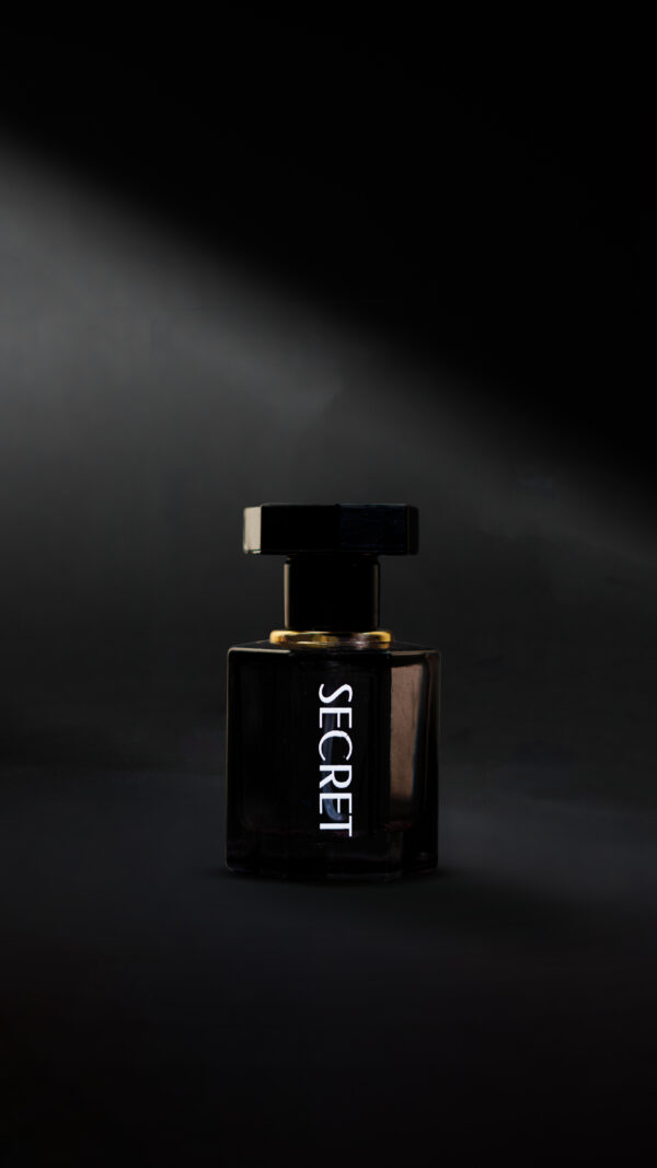 - Luxury Inspired Secret Women fragrance similar to Bombshell, long‑lasting Swiss oil perfume for elegance.